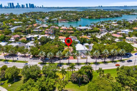 House in Miami Beach, Florida 4 bedrooms № 2034392 - photo 19