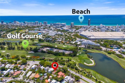 House in Miami Beach, Florida 4 bedrooms № 2034392 - photo 13