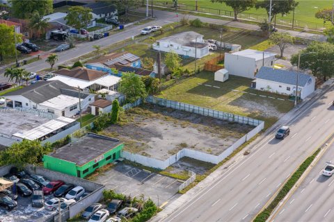 Propiedad comercial en venta en Hollywood, Florida № 2016554 - foto 7