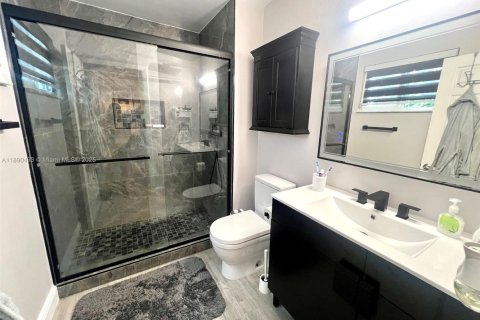 Townhouse in Sunrise, Florida 3 bedrooms, 148.27 sq.m. № 1944477 - photo 13