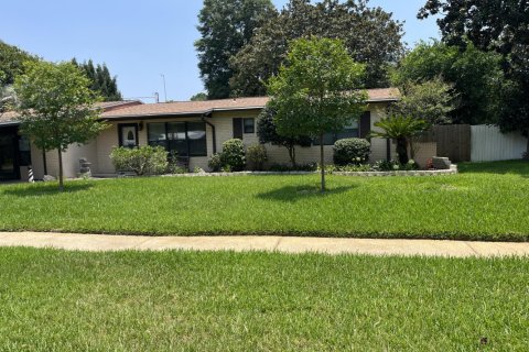House in Mary Esther, Florida 3 bedrooms, 163.51 sq.m. № 590446 - photo 1