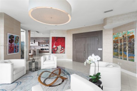 Купить кондоминиум в Майами, Флорида 4 спальни, 376.72м2, № 2045969 - фото 15