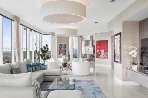 Купить кондоминиум в Майами, Флорида 4 спальни, 376.72м2, № 2045969 - фото 13