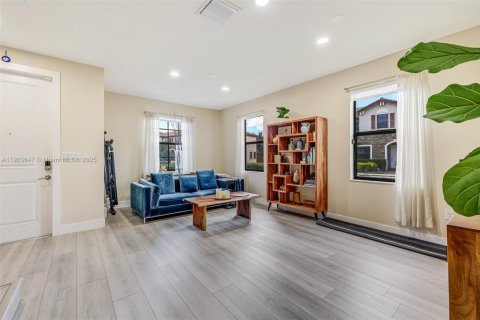 Townhouse in Miami, Florida 3 bedrooms, 139.91 sq.m. № 1955030 - photo 7