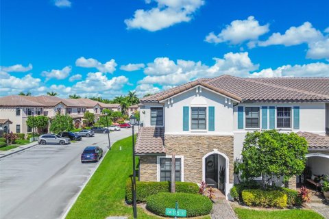 Townhouse in Miami, Florida 3 bedrooms, 139.91 sq.m. № 1955030 - photo 1