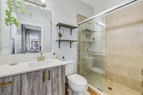 Townhouse in Miami, Florida 3 bedrooms, 139.91 sq.m. № 1955030 - photo 22