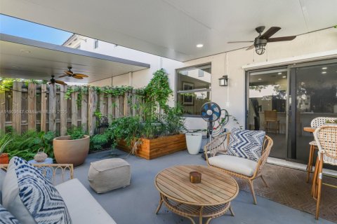 Townhouse in Miami, Florida 3 bedrooms, 139.91 sq.m. № 1955030 - photo 29