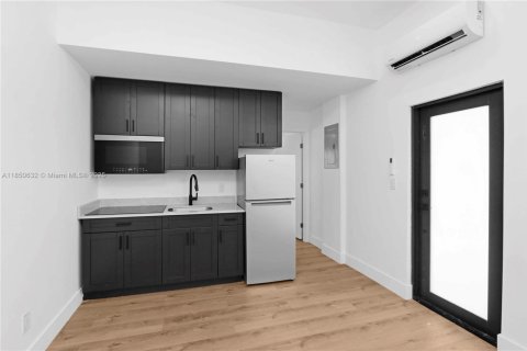 Villa ou maison à louer à Miami Beach, Floride: 1 chambre, 400.87 m2 № 1856871 - photo 5
