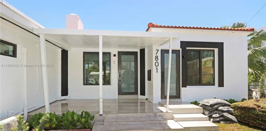 Villa ou maison à Miami Beach, Floride 1 chambre, 400.87 m2 № 1856871