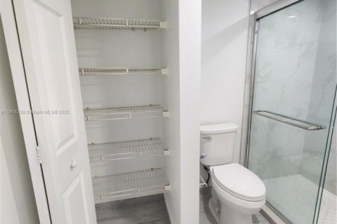 Copropriété à louer à Hialeah, Floride: 2 chambres, 102.75 m2 № 1972849 - photo 24