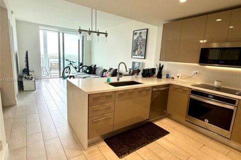 Condo in Sunrise, Florida, 1 bedroom  № 1941319 - photo 3