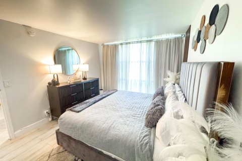 Condominio en alquiler en Sunny Isles Beach, Florida, 1 dormitorio, 59.46 m2 № 2393378 - foto 17
