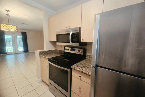 Copropriété à louer à Gainesville, Floride: 2 chambres, 92.9 m2 № 2383875 - photo 4