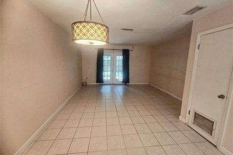 Copropriété à louer à Gainesville, Floride: 2 chambres, 92.9 m2 № 2383875 - photo 6