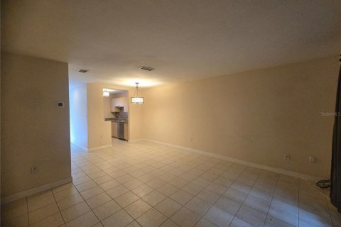 Copropriété à louer à Gainesville, Floride: 2 chambres, 92.9 m2 № 2383875 - photo 9