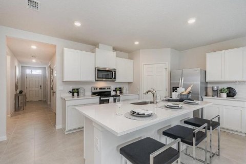 Villa ou maison à vendre à Palm Bay, Floride: 4 chambres, 169.83 m2 № 2398870 - photo 3