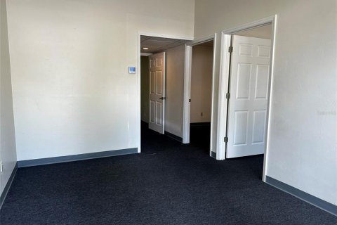 Immobilier commercial à louer à Gainesville, Floride: 92.9 m2 № 2302351 - photo 3