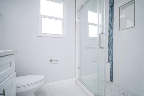 House in Orlando, Florida 5 bedrooms, 273.41 sq.m. № 1894179 - photo 20