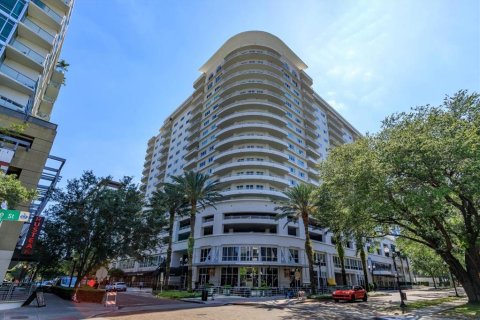 Condominio en Orlando, Florida, 3 dormitorios  № 2103299