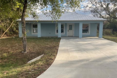 Casa en Okeechobee, Florida 3 dormitorios, 95.69 m2 № 2143759