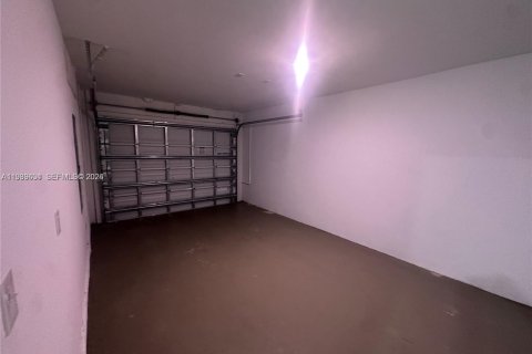 Townhouse in Hallandale Beach, Florida 3 bedrooms, 139.35 sq.m. № 1997010 - photo 23