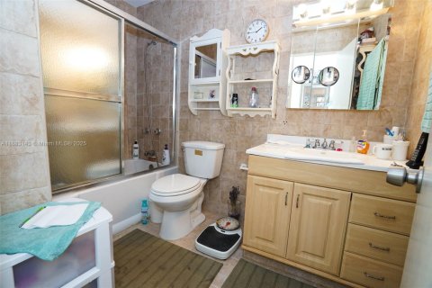 Copropriété à vendre à Hallandale Beach, Floride: 1 chambre, 67.45 m2 № 1978360 - photo 9