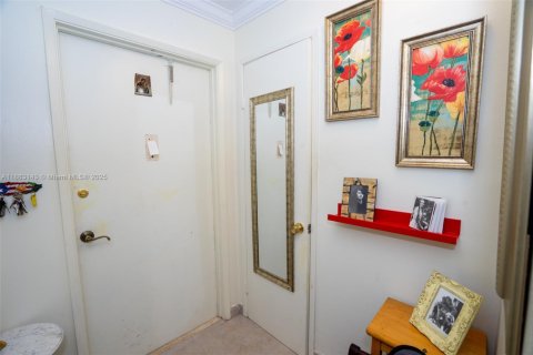 Copropriété à vendre à Hallandale Beach, Floride: 1 chambre, 67.45 m2 № 1978360 - photo 3