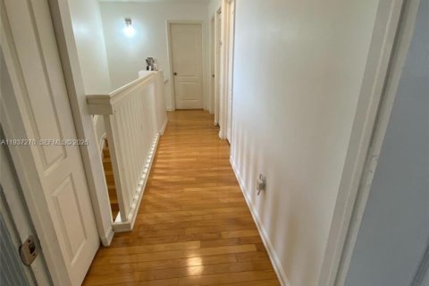 Купить виллу или дом в Майами, Флорида 4 спальни, 204.94м2, № 2088557 - фото 17