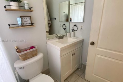 Купить виллу или дом в Майами, Флорида 4 спальни, 204.94м2, № 2088557 - фото 18