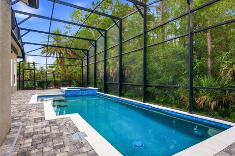 House in New Smyrna Beach, Florida 5 bedrooms, 278.89 sq.m. № 2291038 - photo 4