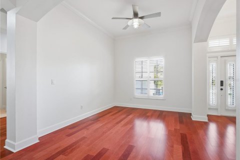 House in New Smyrna Beach, Florida 5 bedrooms, 278.89 sq.m. № 2291038 - photo 2