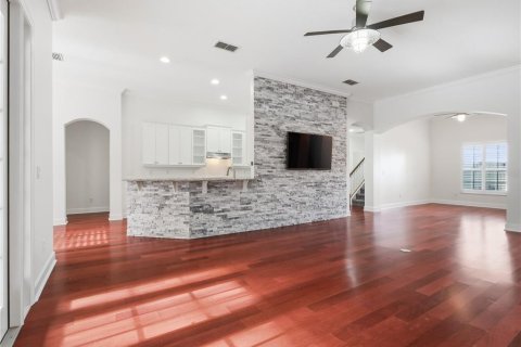 House in New Smyrna Beach, Florida 5 bedrooms, 278.89 sq.m. № 2291038 - photo 15