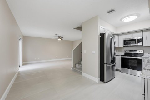 Touwnhouse à louer à Wellington, Floride: 4 chambres, 130.06 m2 № 2382861 - photo 7