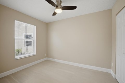 Touwnhouse à louer à Wellington, Floride: 4 chambres, 130.06 m2 № 2382861 - photo 14