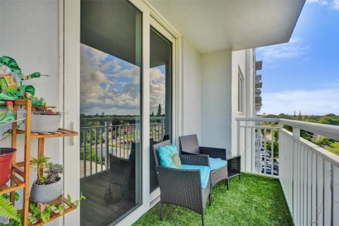 Купить кондоминиум в Майами, Флорида 1 спальня, 65.96м2, № 1949222 - фото 15