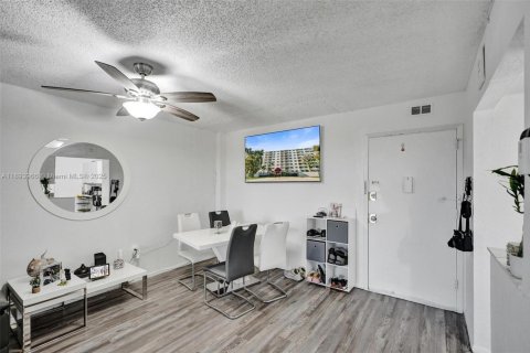 Купить кондоминиум в Майами, Флорида 1 спальня, 65.96м2, № 1949222 - фото 29