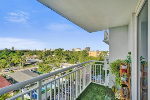 Купить кондоминиум в Майами, Флорида 1 спальня, 65.96м2, № 1949222 - фото 13