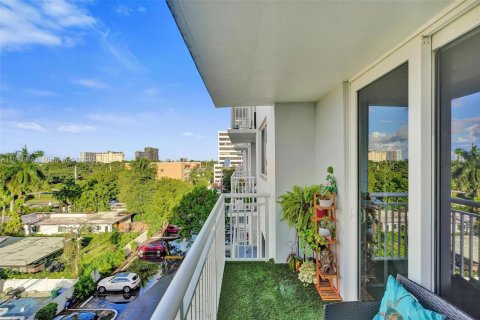 Купить кондоминиум в Майами, Флорида 1 спальня, 65.96м2, № 1949222 - фото 12