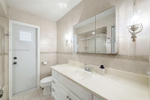 House in Miramar, Florida 4 bedrooms, 216.93 sq.m. № 2040483 - photo 24