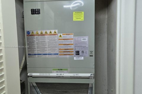 Condo in Margate, Florida, 1 bedroom № 1959940 - photo 10