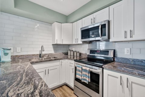 Condominio en venta en Ormond Beach, Florida, 2 dormitorios, 98.1 m2 № 2235974 - foto 10