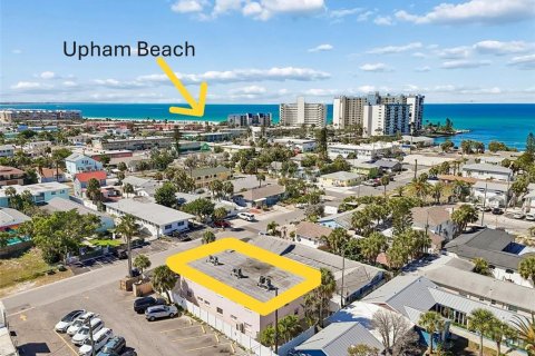 Condo in Saint Pete Beach, Florida, 1 bedroom № 2207458 - photo 2