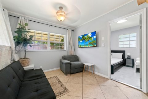 Villa ou maison à vendre à Hollywood, Floride: 4 chambres, 124.58 m2 № 2034721 - photo 28