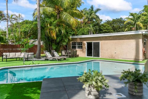 Villa ou maison à vendre à Hollywood, Floride: 4 chambres, 124.58 m2 № 2034721 - photo 9