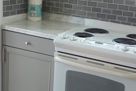 Apartment in South Daytona, Florida 1 bedroom, 49.15 sq.m. № 2234286 - photo 13