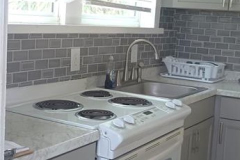 Apartment in South Daytona, Florida 1 bedroom, 49.15 sq.m. № 2234286 - photo 12