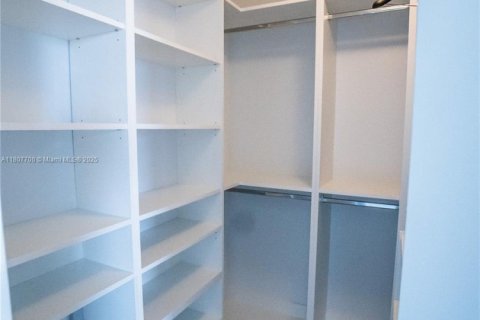 Condominio en venta en Miami, Florida, 1 dormitorio, 61.69 m2 № 1864871 - foto 22
