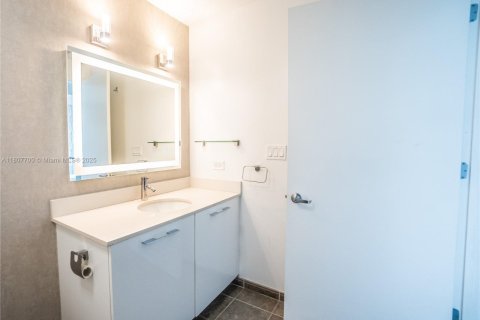 Condominio en venta en Miami, Florida, 1 dormitorio, 61.69 m2 № 1864871 - foto 17