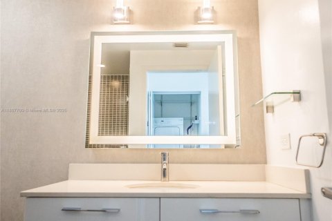 Condominio en venta en Miami, Florida, 1 dormitorio, 61.69 m2 № 1864871 - foto 16