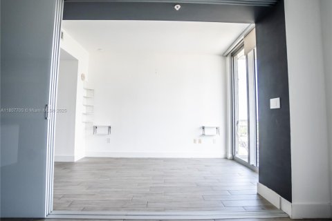Condominio en venta en Miami, Florida, 1 dormitorio, 61.69 m2 № 1864871 - foto 10